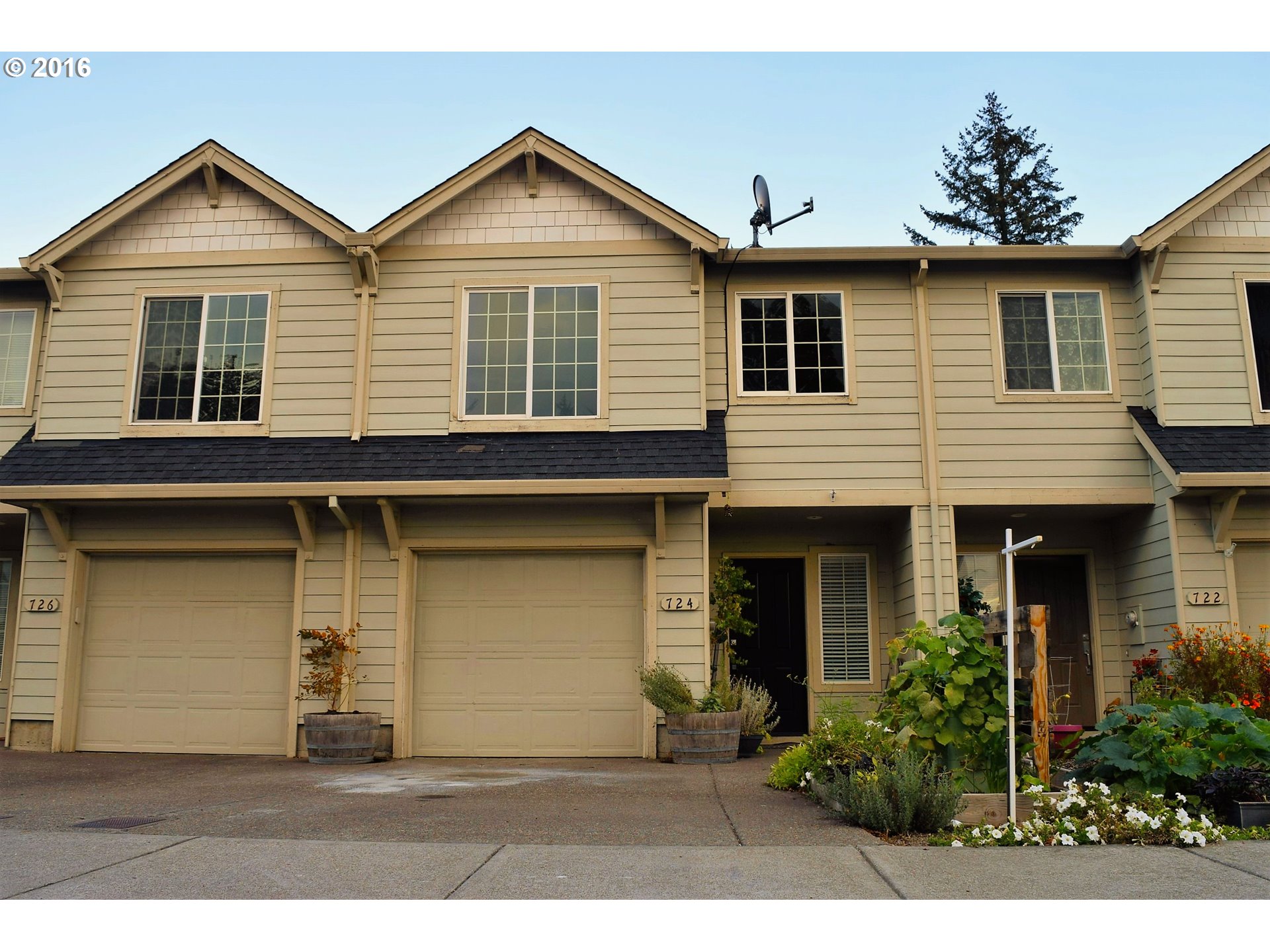 724 NW 3rd Ave, Canby, OR 97013 photo 1