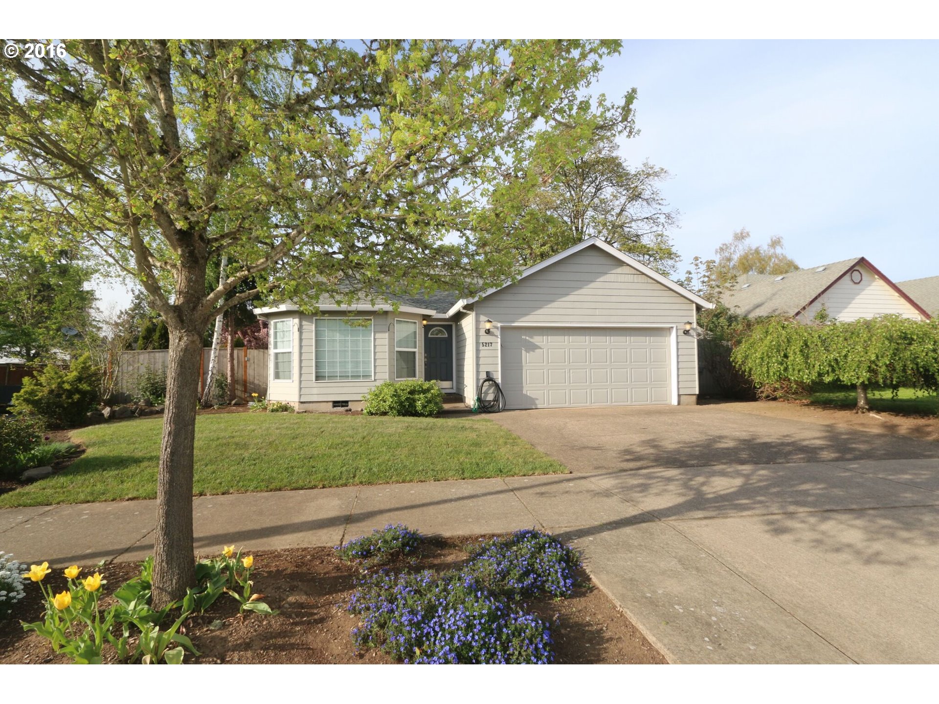 5217 Forest Ln, Eugene, OR 97402 photo 1