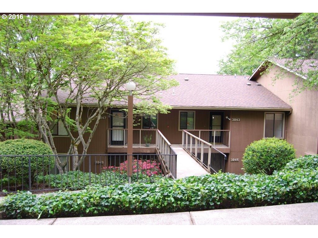 3843 Colony Oaks Dr, Eugene, OR 97405 photo 1