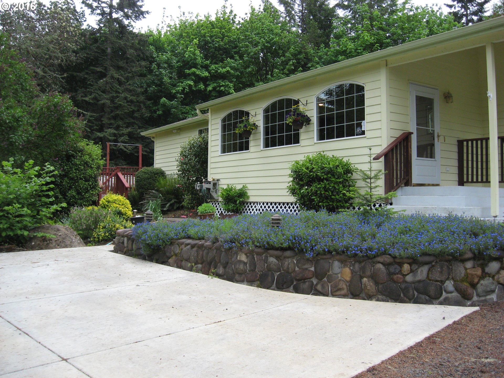 87757 Collins Ln, Springfield, OR 97478 photo 1