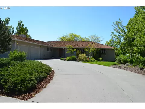 1689 SW 18th St, Pendleton, OR 97801 photo 1