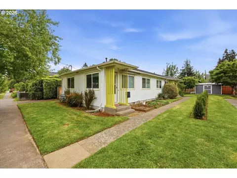 7714 SE 7718 Se Harold St, Portland, OR 97206