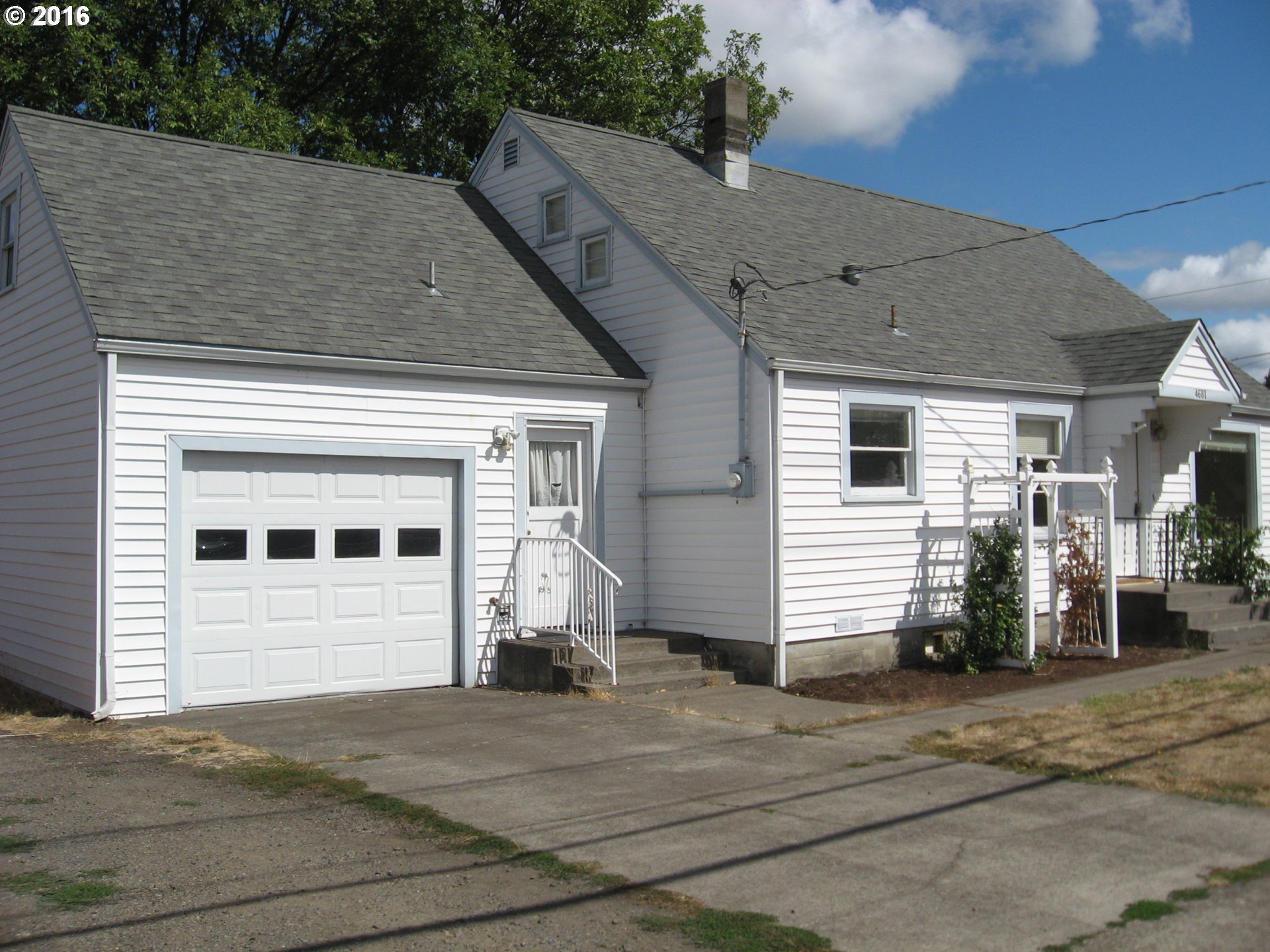 4681 Royal Ave, Eugene, OR 97402 photo 1