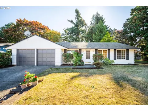 13236 NE Shaver St, Portland, OR 97230