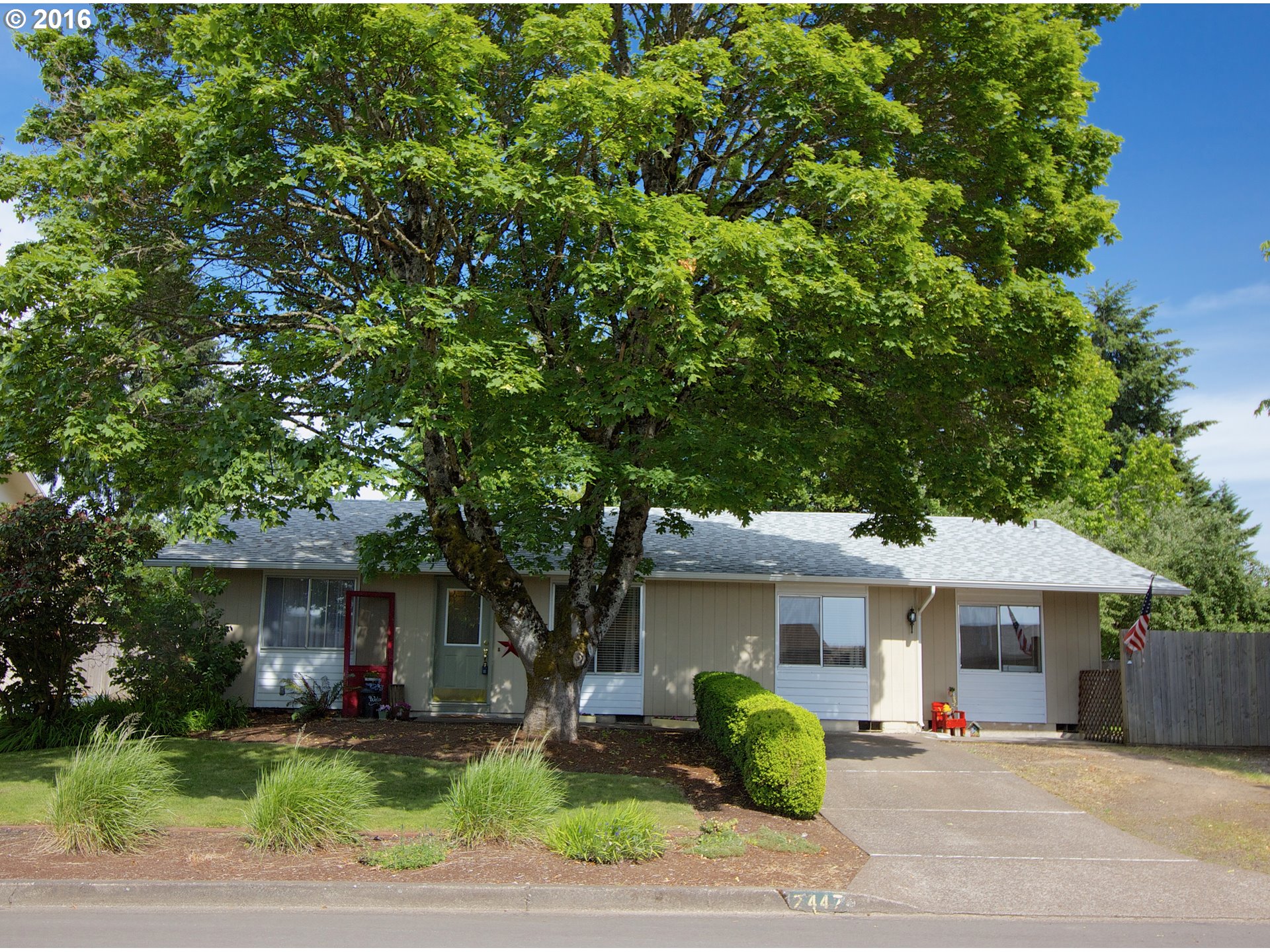 2447 Canterbury St, Eugene, OR 97404 photo 1