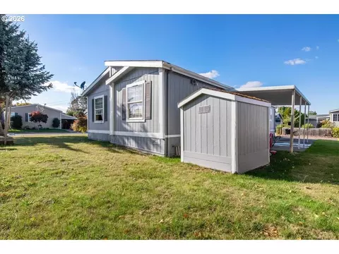 Exterior - 786 Hoffman Rd, Salem, OR 97301 photo 2 of 2
