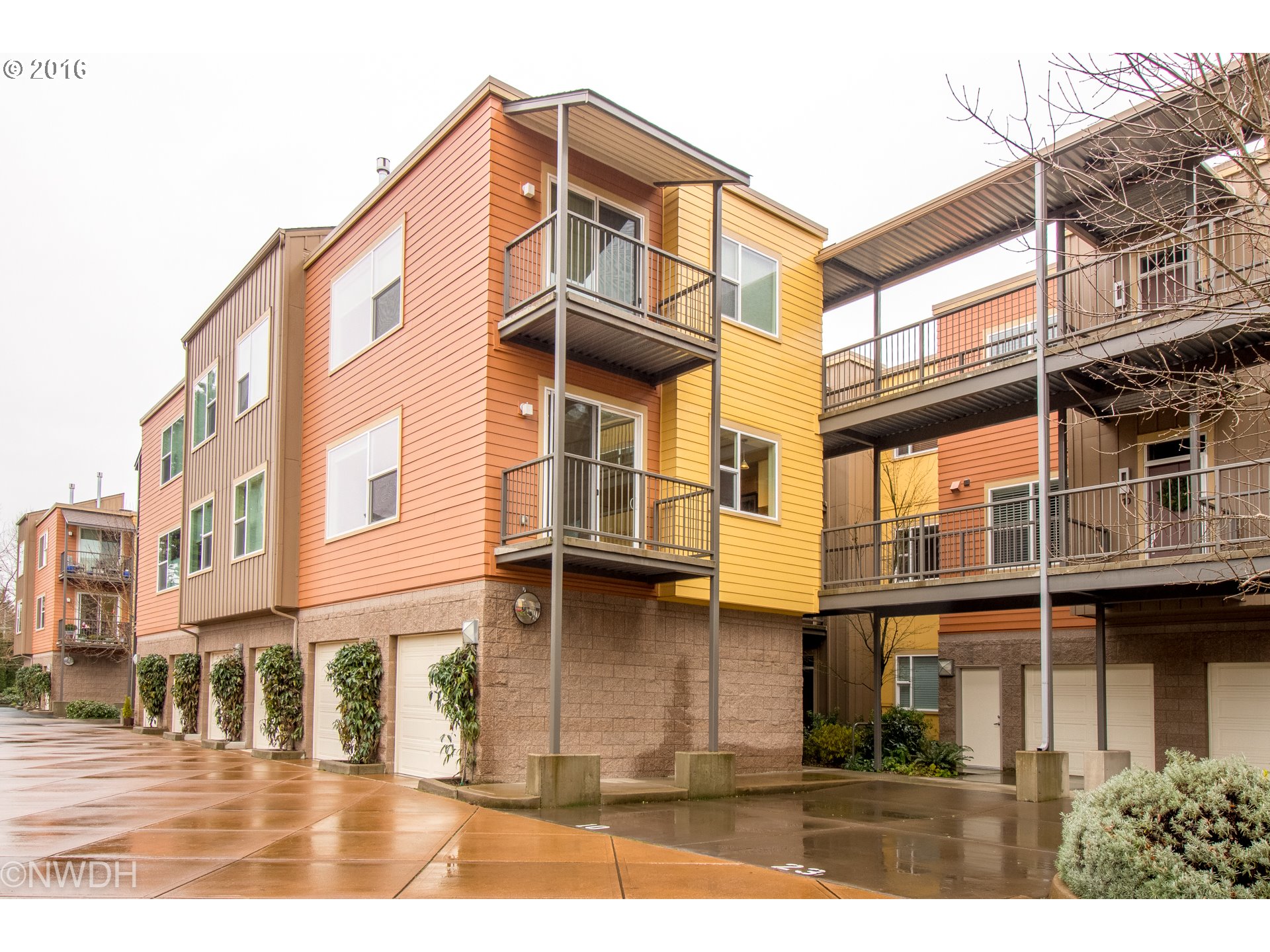 347 Rustic Pl #16, Eugene, OR 97401 photo 1