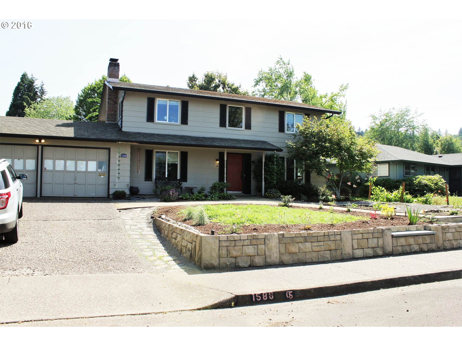 1588 W 25th Ave, Eugene, OR 97405 photo 1
