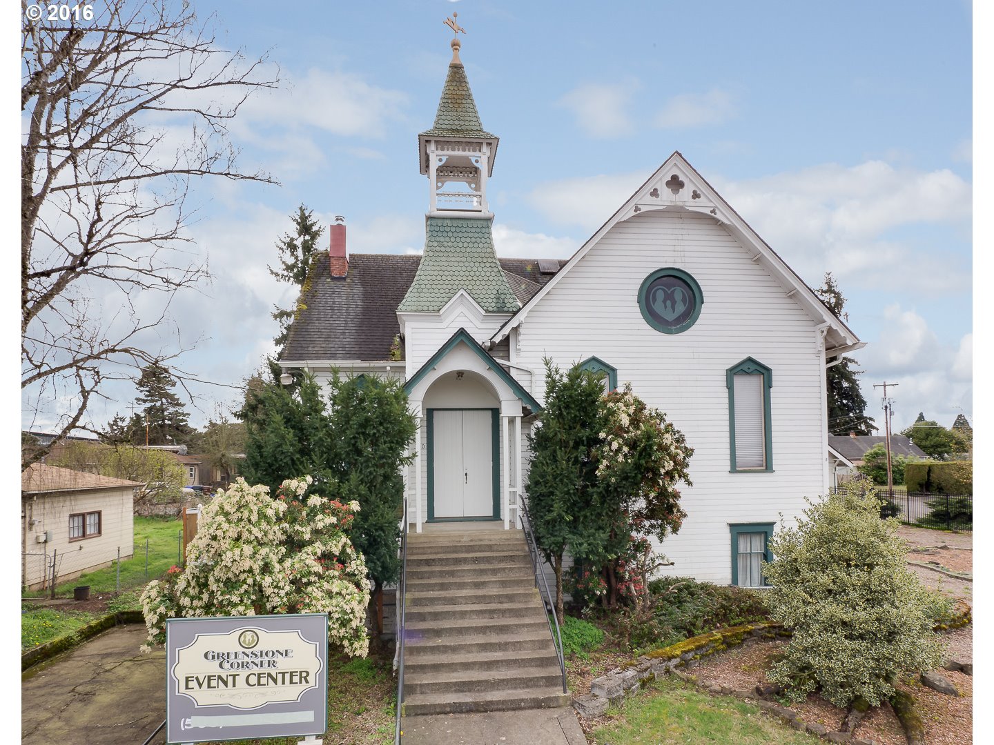 300 E Main St, Molalla, OR 97038 photo 1