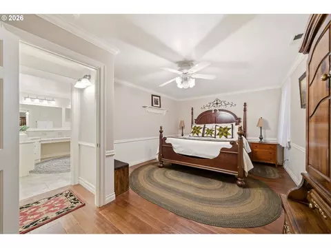 Bedroom - 2910 SE 282nd Ct, Camas, WA 98607 photo 6 of 6