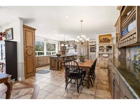 Kitchen - 2910 SE 282nd Ct, Camas, WA 98607 photo 8 of 8