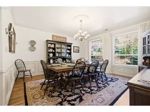Dining - 2910 SE 282nd Ct, Camas, WA 98607 photo 2 of 4
