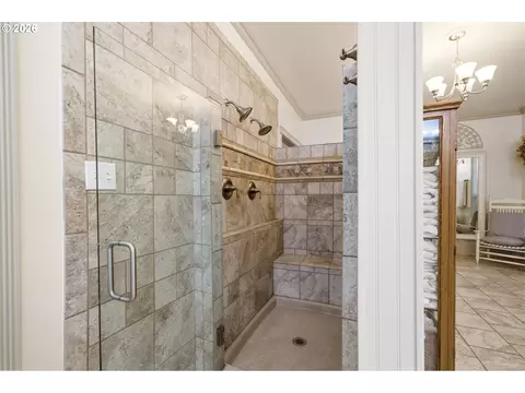 Bath - 2910 SE 282nd Ct, Camas, WA 98607 photo 4 of 7