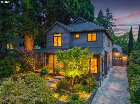 3646 SE Martins St, Portland, OR 97202