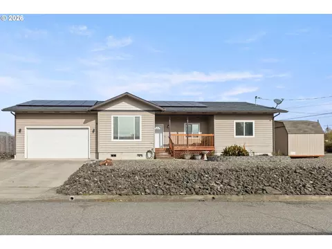 246 NE College Ave, Roseburg, OR 97470