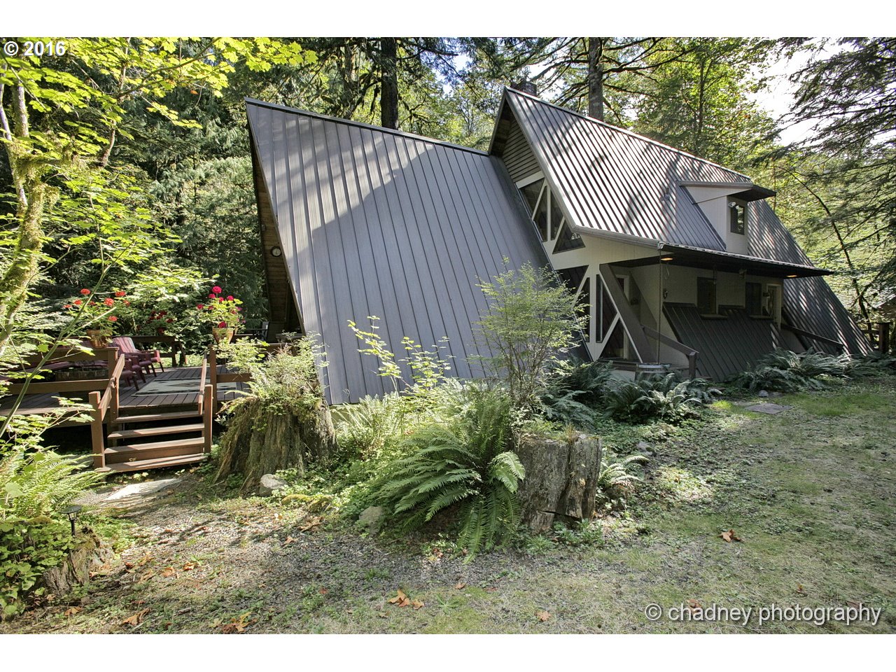 28306 E Abernethy Ln, Welches, OR 97067 photo 1