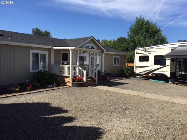 5260 Sugarpine Cir, Eugene, OR 97402 photo 1