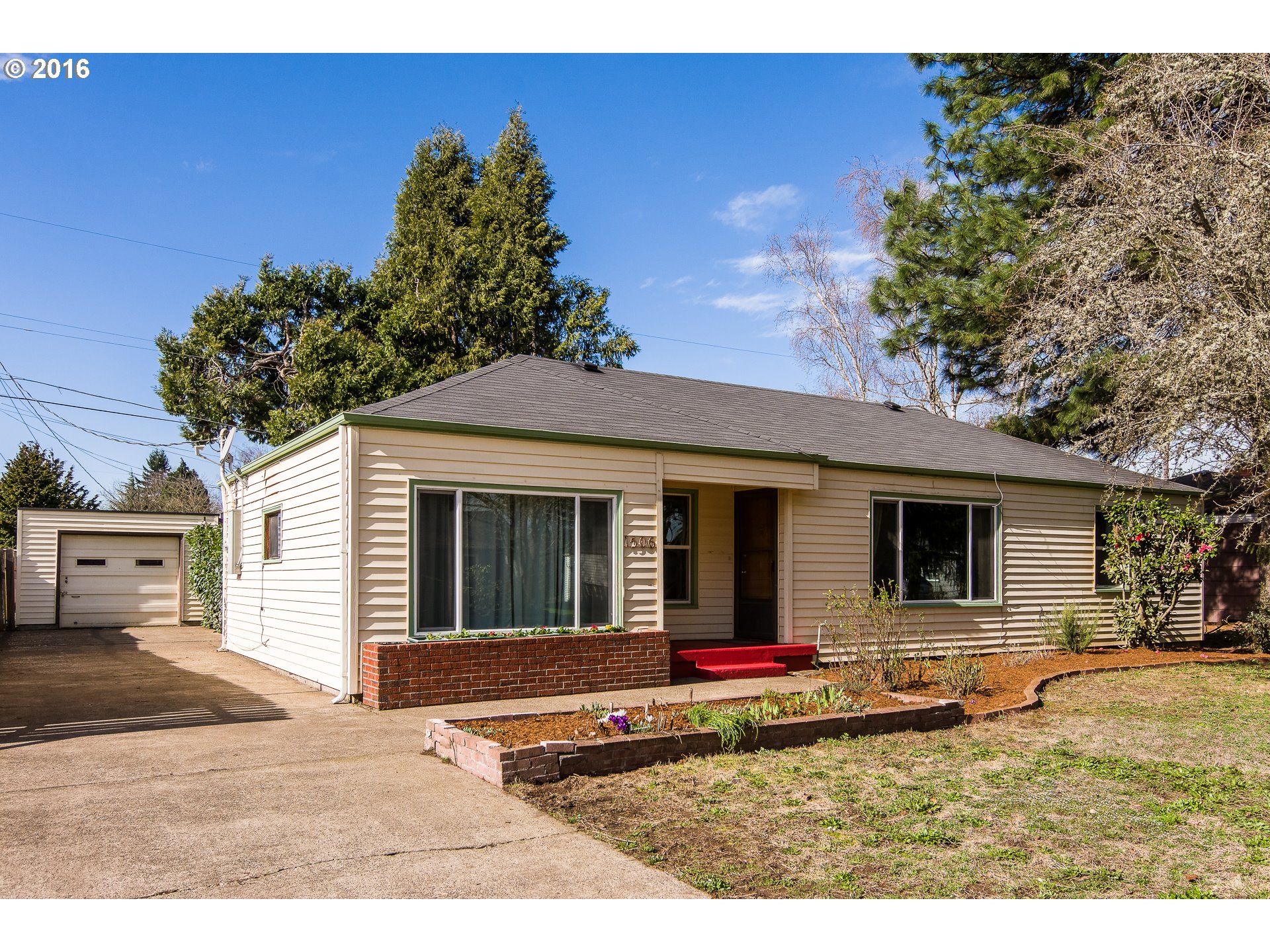 1506 Grove St, Eugene, OR 97401 photo 1