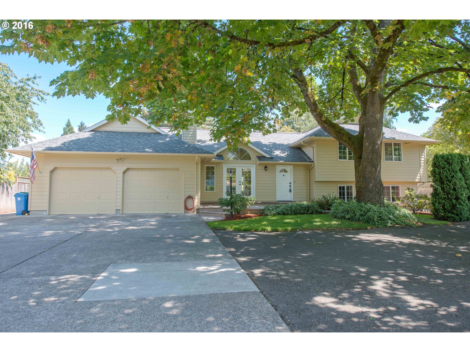 1885 Holly Ave, Eugene, OR 97408 photo 1