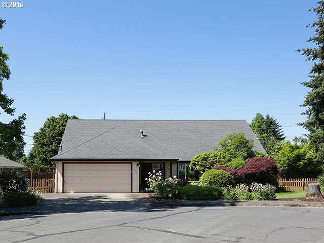 2660 Chuckanut St, Eugene, OR 97408 photo 1