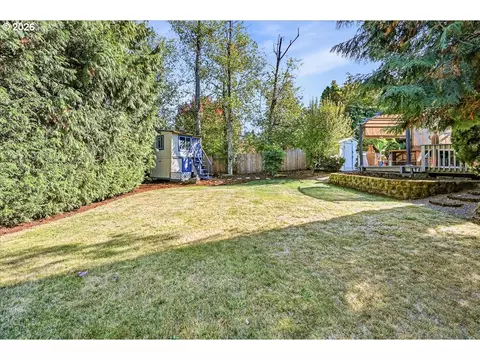 Exterior - 2330 SE Paloma Dr, Gresham, OR 97080 photo 14 of 16