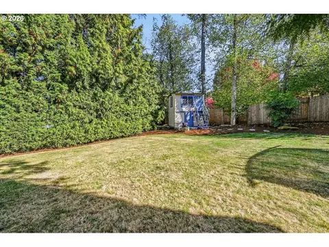 Exterior - 2330 SE Paloma Dr, Gresham, OR 97080 photo 13 of 16