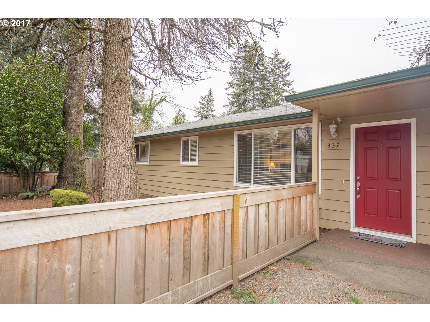 337 NW Birdsdale Ave, Gresham, OR 97030 photo 1