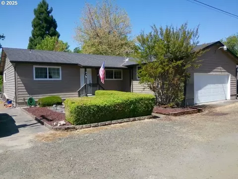 534 Page Rd, Winchester, OR 97495