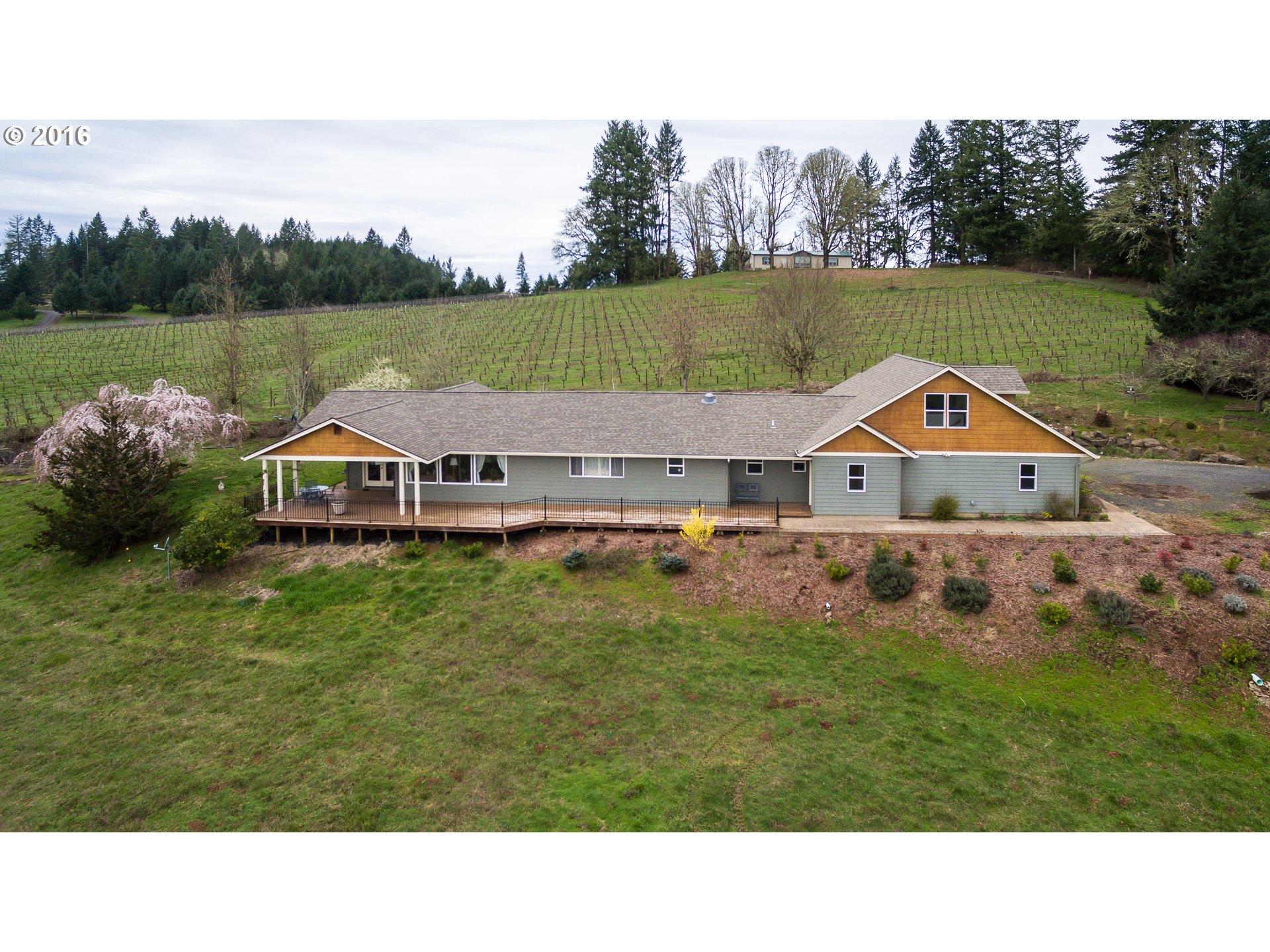 27091 Briggs Hill Rd, Eugene, OR 97405 photo 1