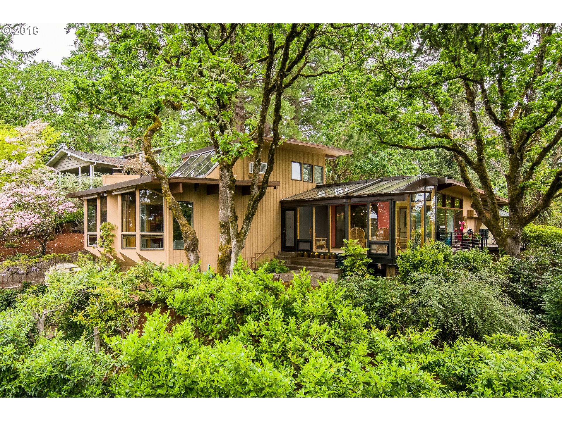 2835 Capital Dr, Eugene, OR 97403 photo 1