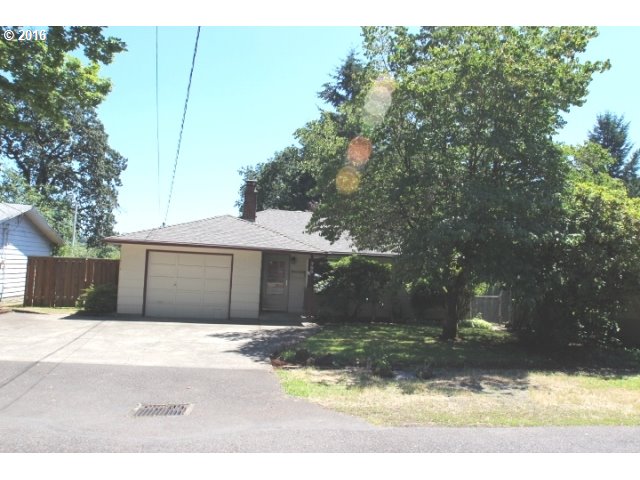 755 E Kenmore St, Gladstone, OR 97027 photo 1