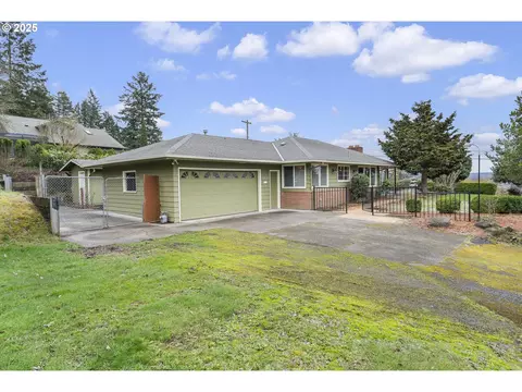 9622 SE Clatsop St, Happy Valley, OR 97086