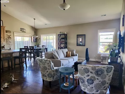 Other - 928 E 16th St, Lafayette, OR 97127 photo 2 of 6