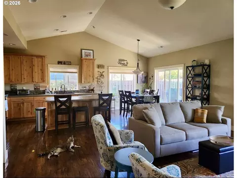 Other - 928 E 16th St, Lafayette, OR 97127 photo 1 of 6