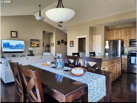 Dining - 928 E 16th St, Lafayette, OR 97127 photo 1 of 1