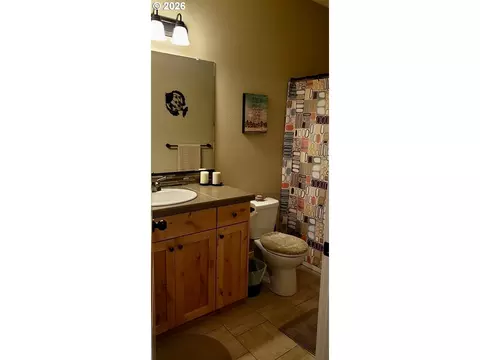 Bath - 928 E 16th St, Lafayette, OR 97127 photo 2 of 2