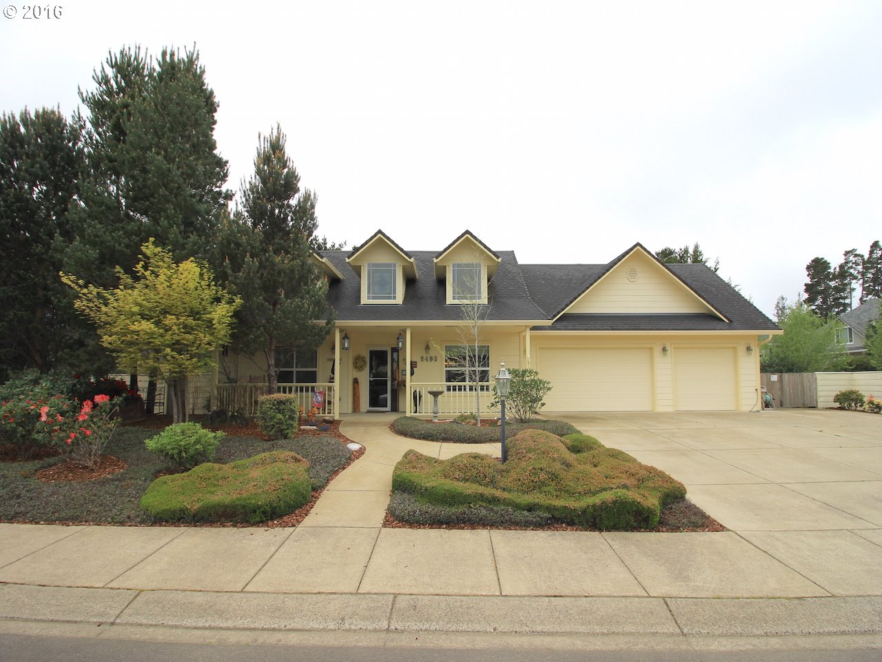 2493 Willow Loop, Florence, OR 97439 photo 1
