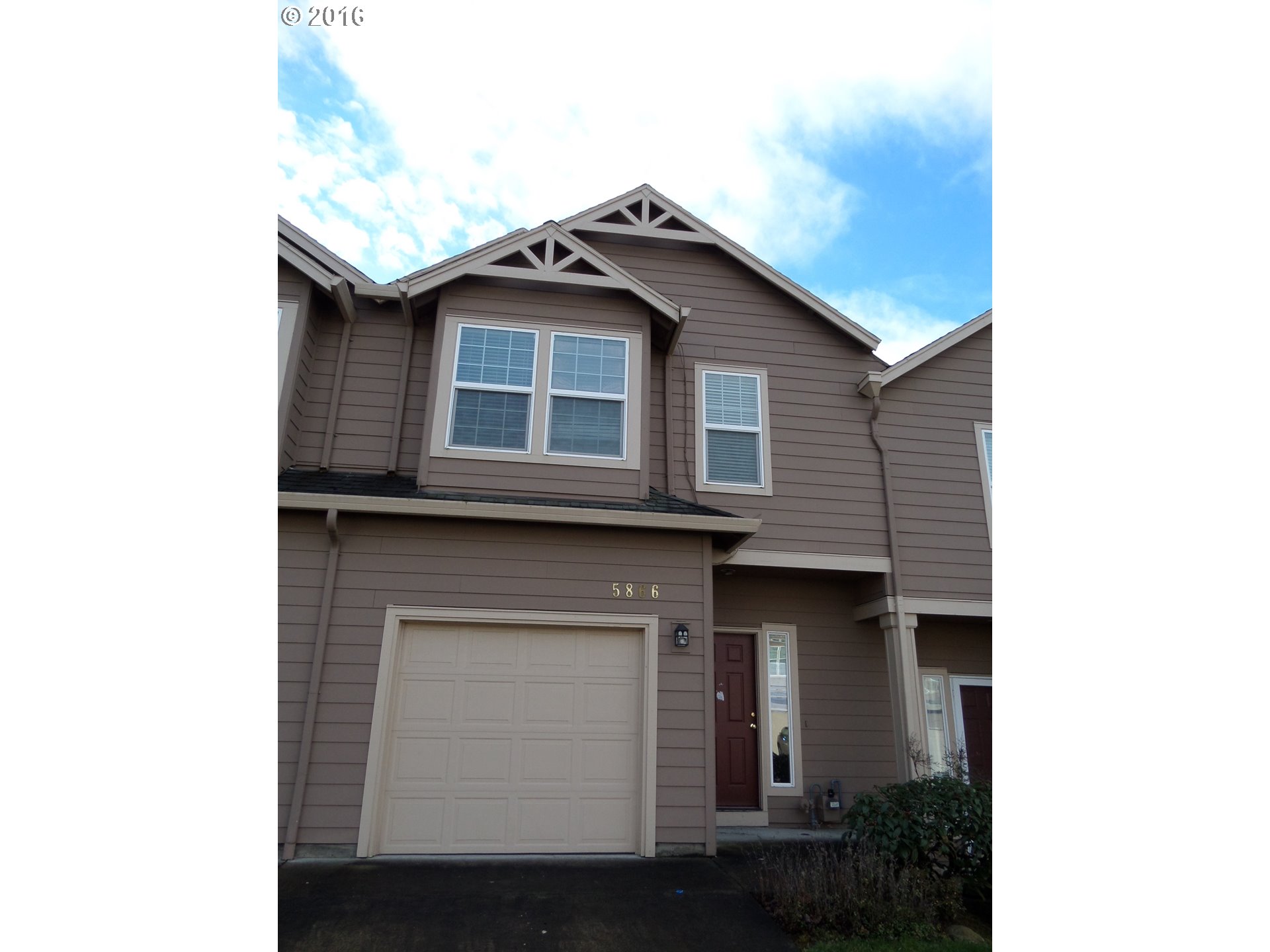 5866 SE 17th Loop, Gresham, OR 97080 photo 1