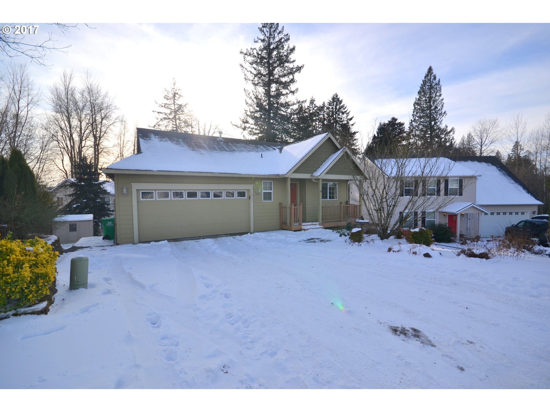 1657 SE Larch Way, Gresham, OR 97080 photo 1