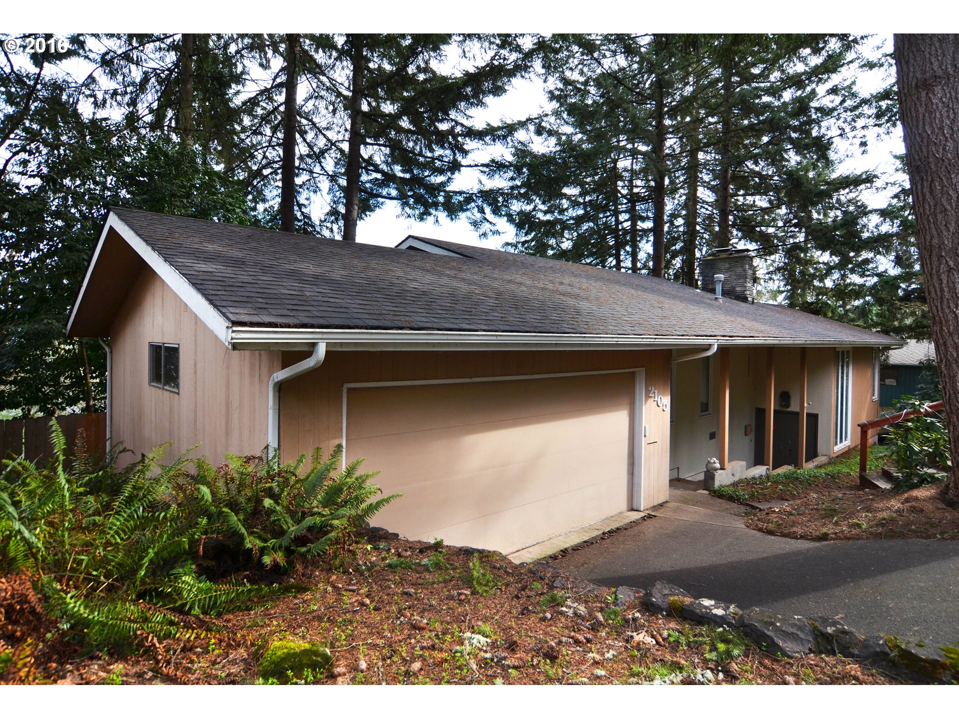 2105 W 29th Ave, Eugene, OR 97405 photo 1