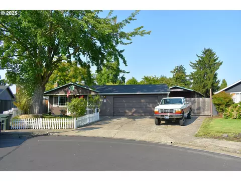4749 Royal Ave, Eugene, OR 97402