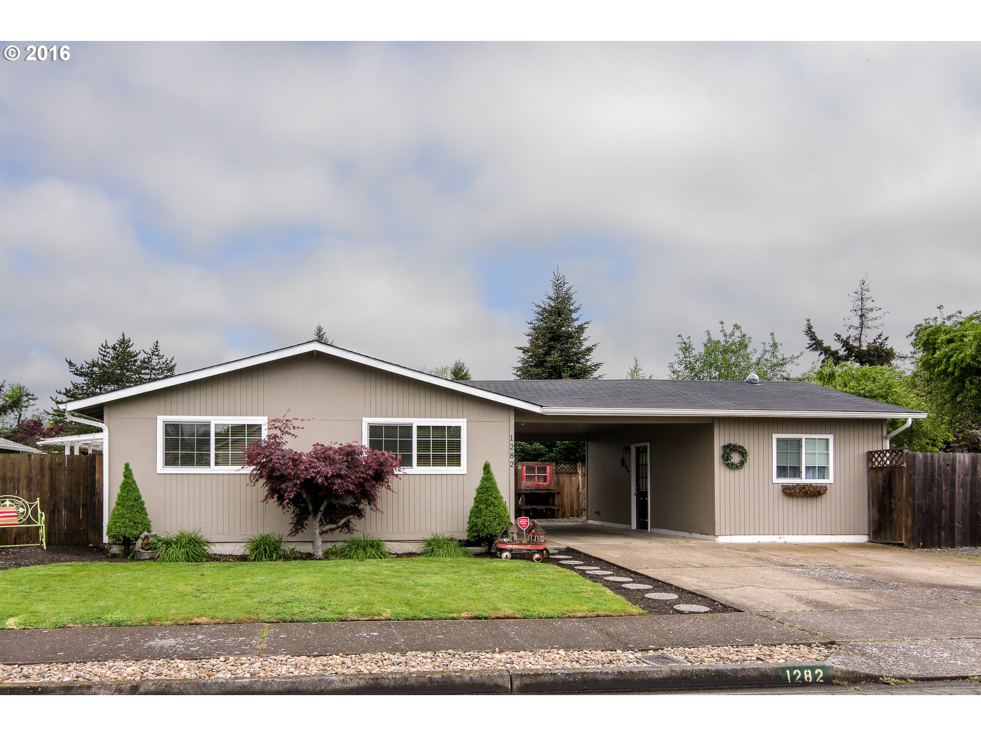 1282 Lorne Loop, Springfield, OR 97477 photo 1