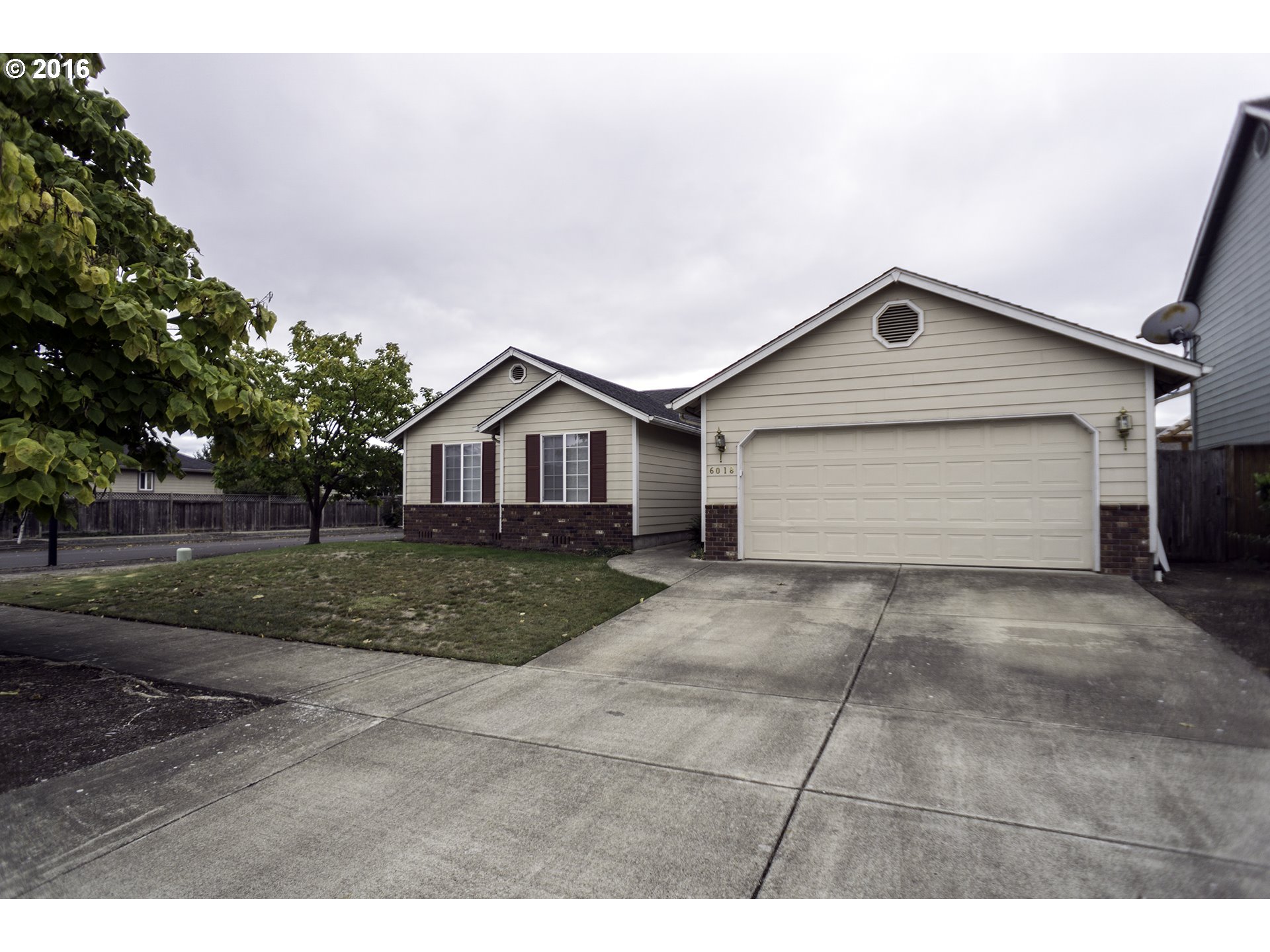 6018 St Helena St, Eugene, OR 97402 photo 1