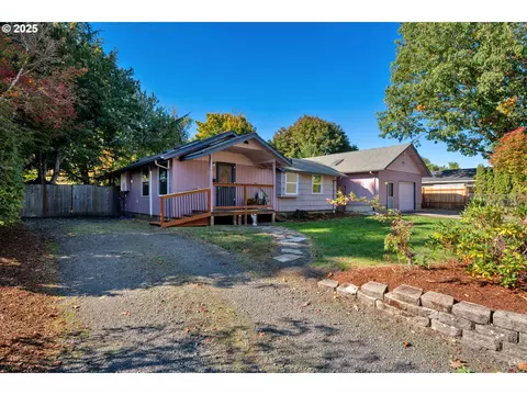 1396 Chase St, Eugene, OR 97402