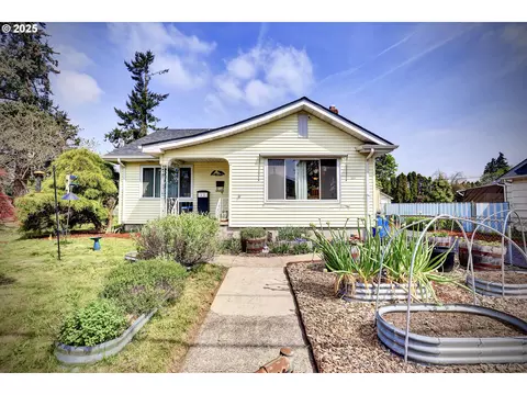 8011 SE Lambert St, Portland, OR 97206