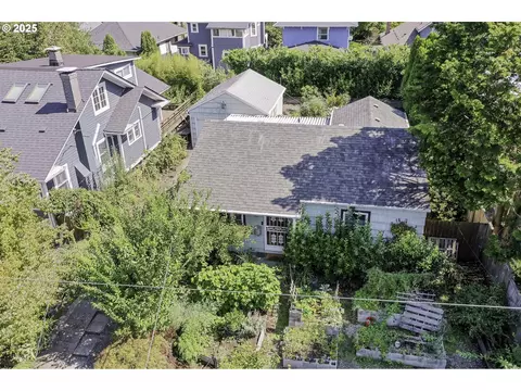 2822 SE 34th Ave, Portland, OR 97202