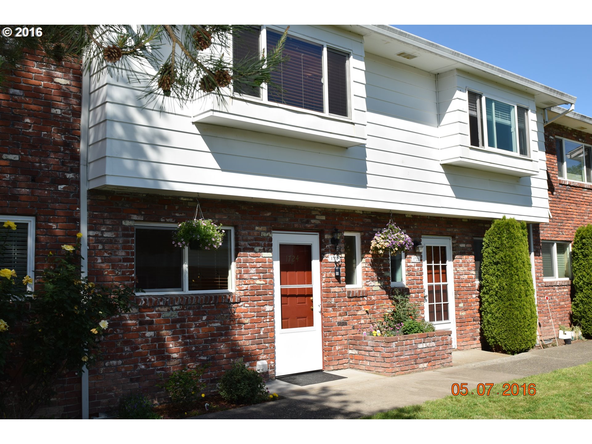 1724 NE Hogan Dr, Gresham, OR 97030 photo 1