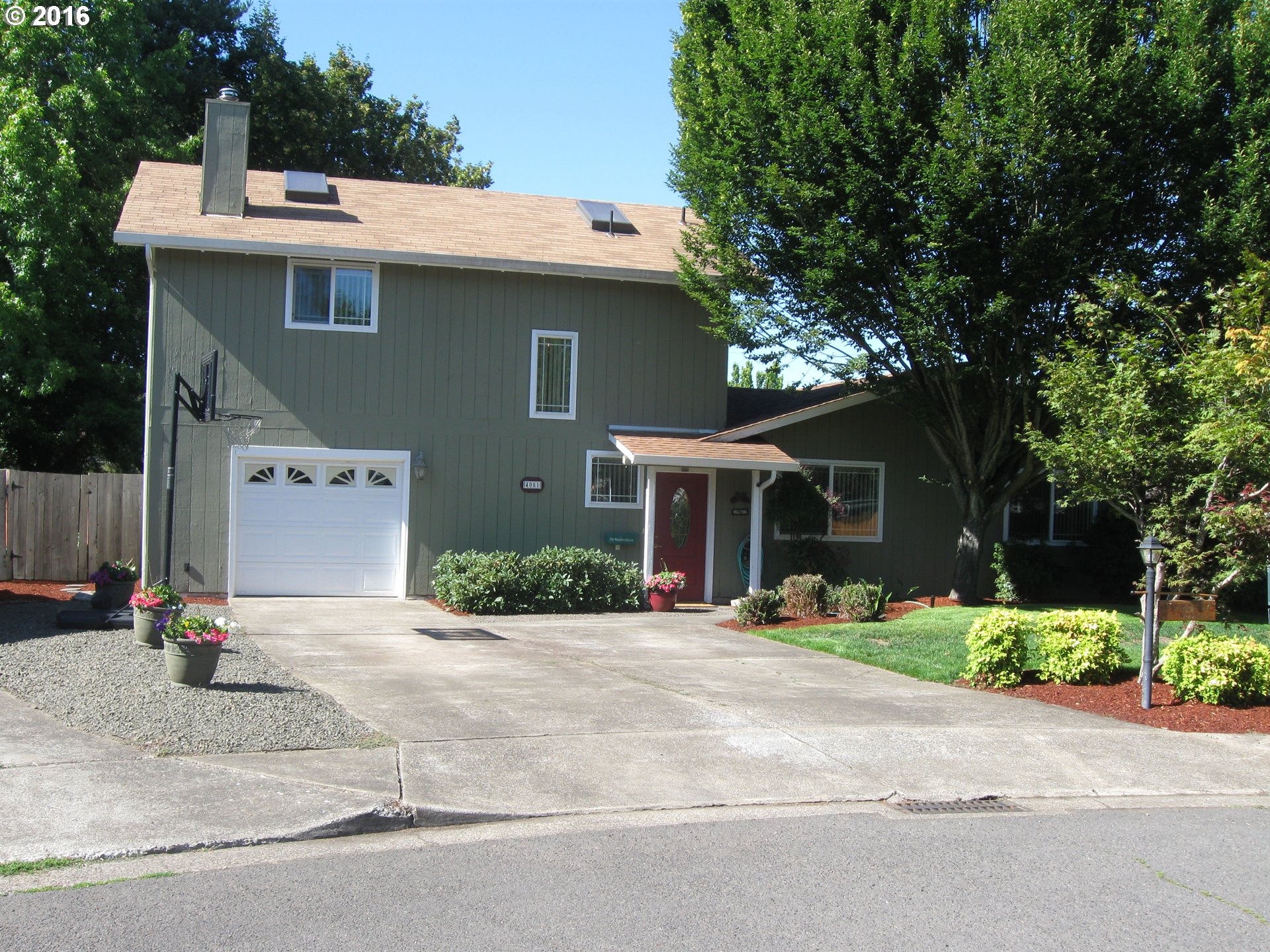 4051 Langton Ave, Eugene, OR 97402 photo 1