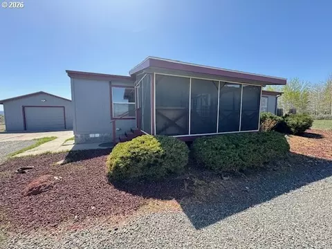 85474 Christmas Valley Hwy, Silver Lake, OR 97638