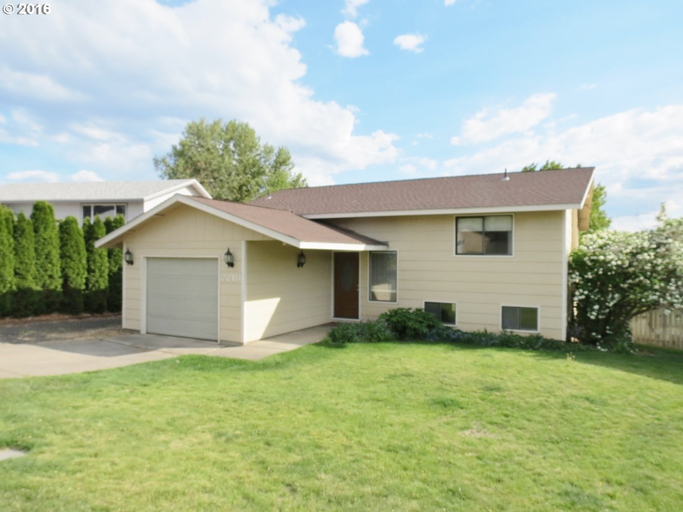 2210 SW Quinney Dr, Pendleton, OR 97801 photo 1